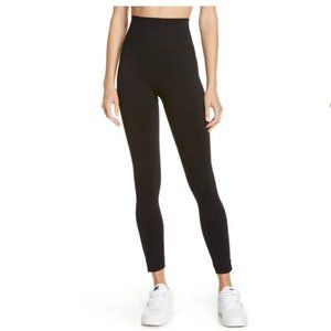 BRAND NEW - WeWoreWhat High Rise Seamless Leggings in Black in Medium (M) Size